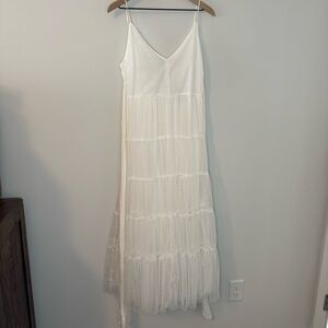 Lulu's White Embroidered Sleeveless Tulle Maxi Wedding Dress, Size M